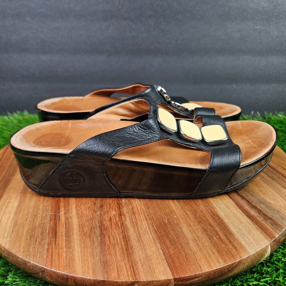 Fitflop Sandals Pietra II Womens 8 Black Leather Thongs Flip Flops Embellished